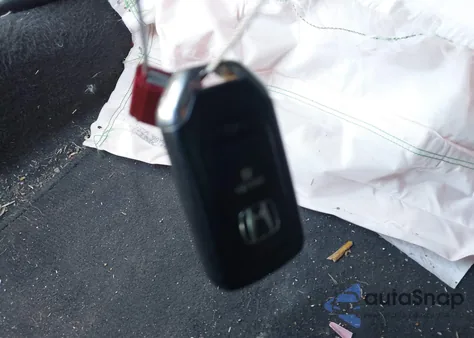 2019 Honda Accord Touring 2.0T z USA, uszkodzony, nr VIN 1HGCV2F96KA034782